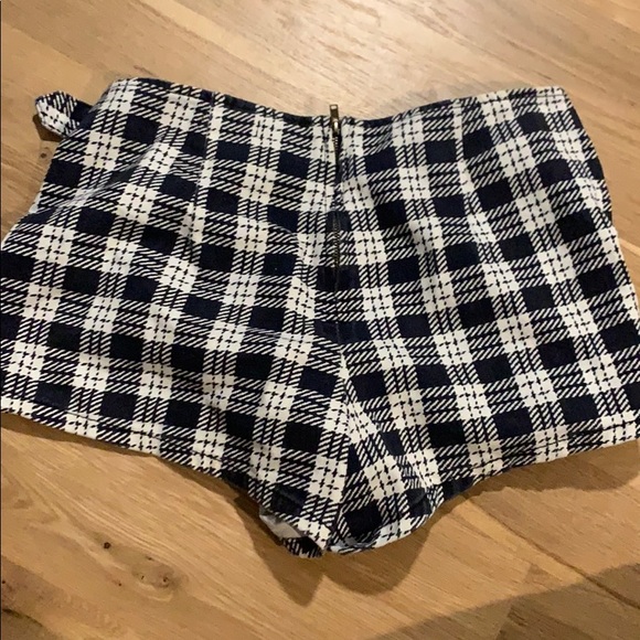BDG Hopscotch Plaid Skort - Picture 5 of 5